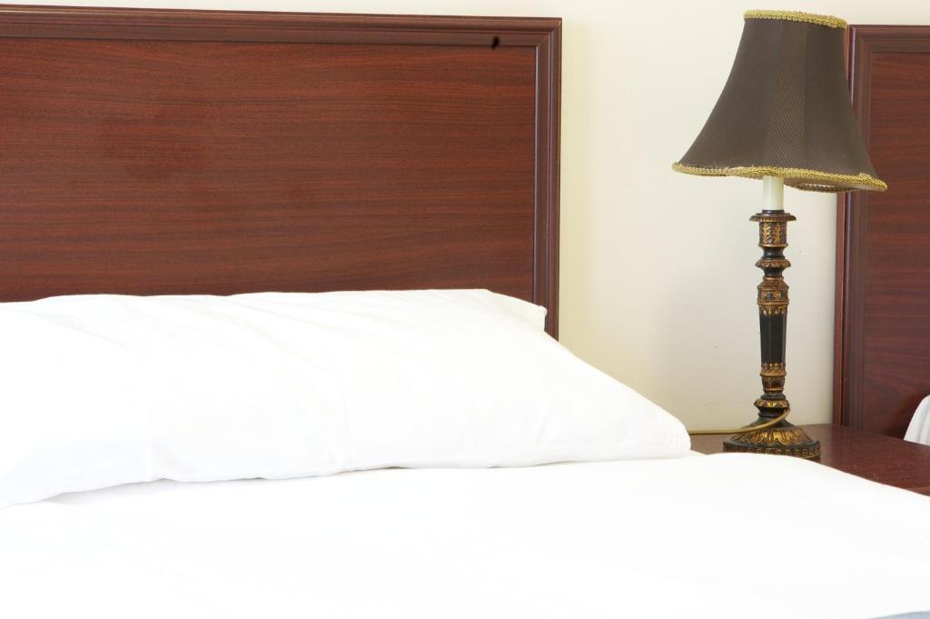 Hotel The George & Horn Near Newbury Kingsclere Zimmer foto